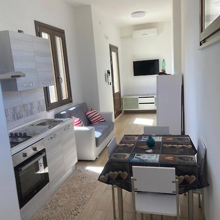 Attico Liberty Guest House บรินดิซิ ภายนอก รูปภาพ